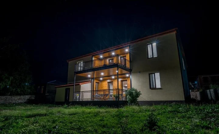 Степанцминда: Travel Inn Kazbegi