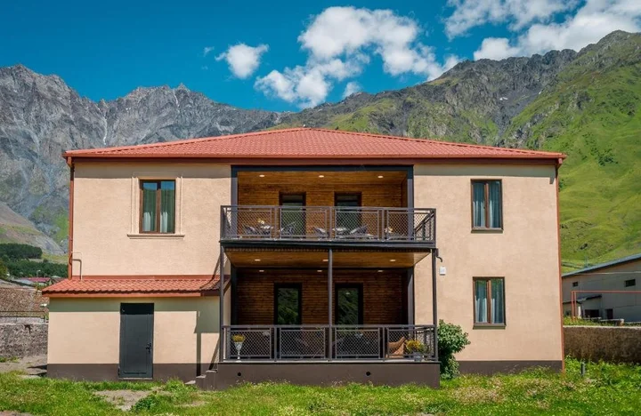 Степанцминда: Travel Inn Kazbegi
