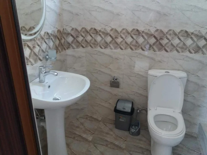 Кобулети: Golden House