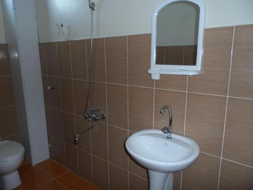 Анаклия: Dimas House Ganmuxuri