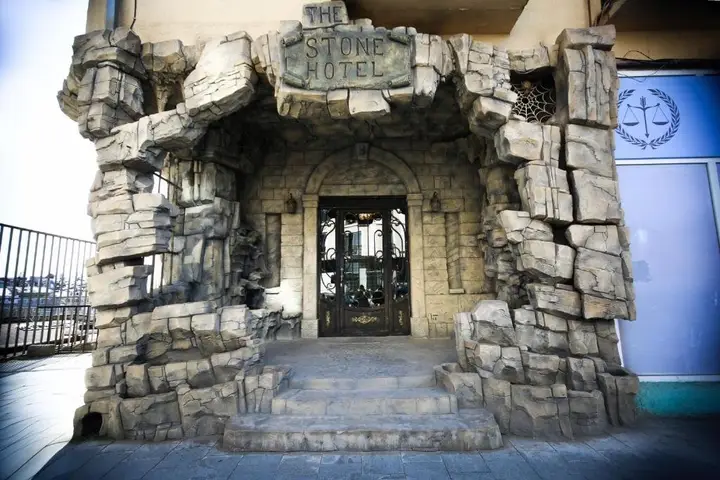 Stone Hotel — фото 1
