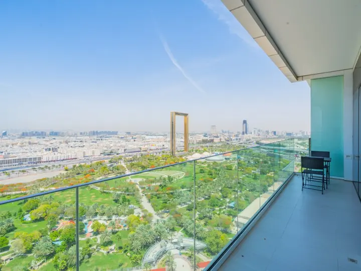 Дубай: Apartments Modern 1BR with Balcony | Dubai Frame View
