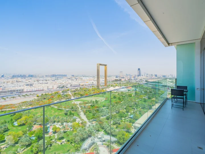 Дубай: Apartments Modern 1BR with Balcony | Dubai Frame View