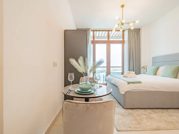 Дубай: Apartments Minimalistic Studio in Palm Views | Palm Jumeirah