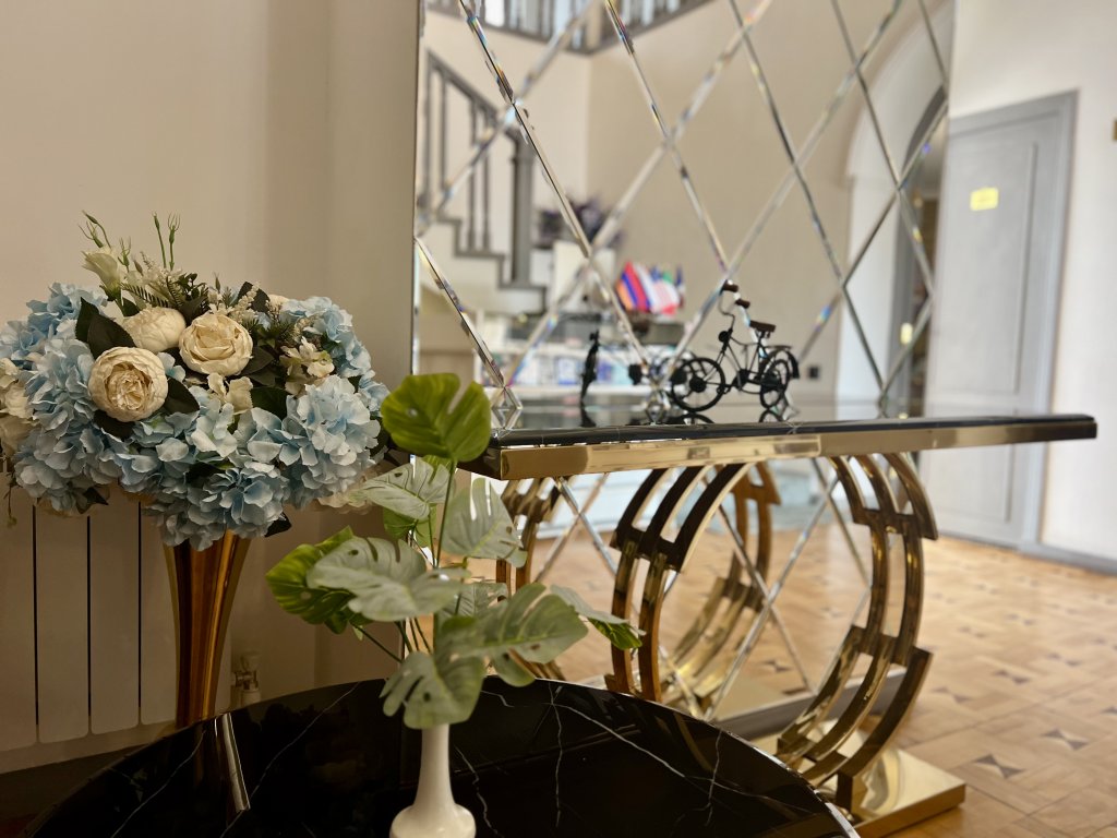 Ереван: Отель MANSION HOTEL YEREVAN