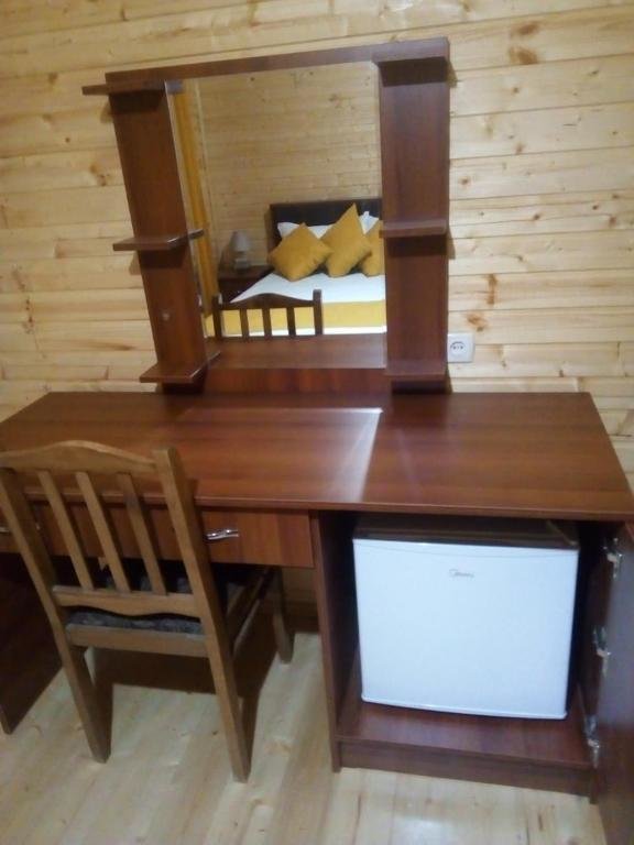 Кварели: Cottage and Gigo Papa's Wine Cellar