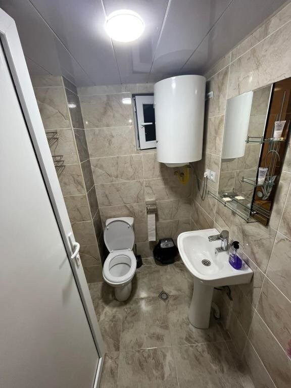 Халде: guest house caucasioni