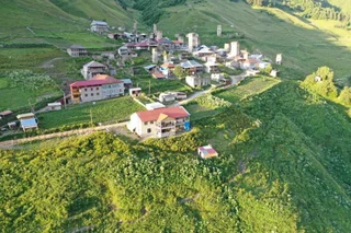 Халде: guest house caucasioni