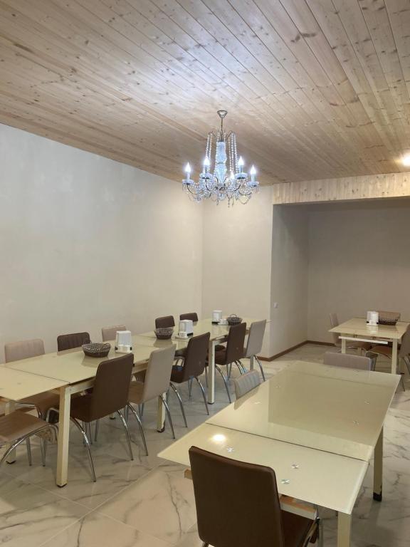 Халде: guest house caucasioni