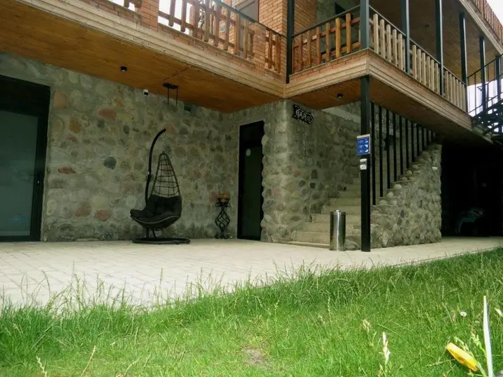Степанцминда: Vache Hotel