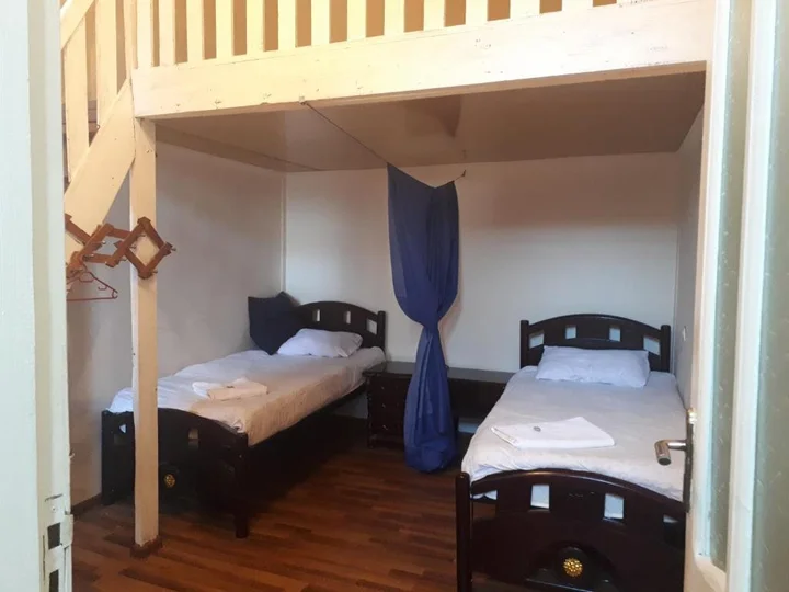 Батуми: Yellow Wall Hostel