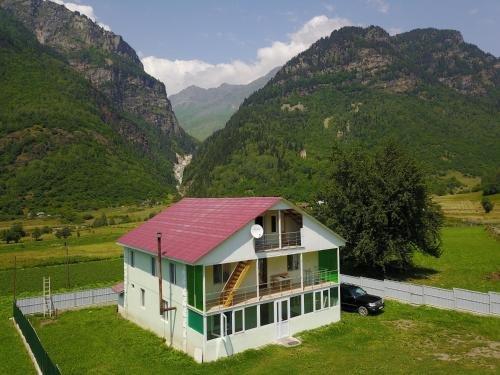 Местиа: Guest House Gogia