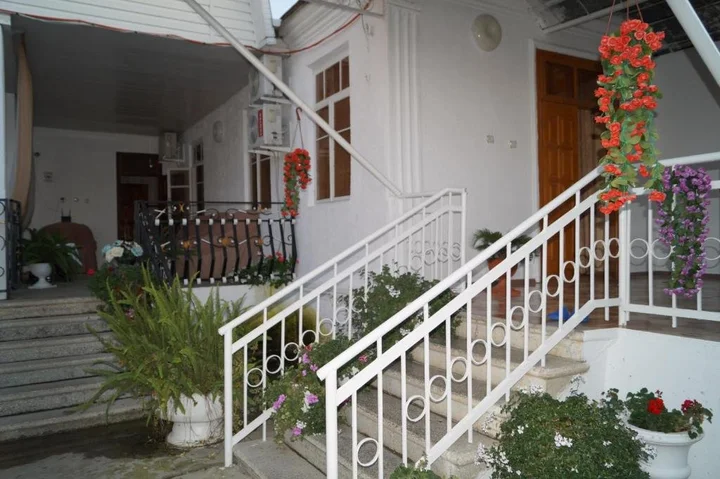 Алахадзи: U Aleny Guesthouse