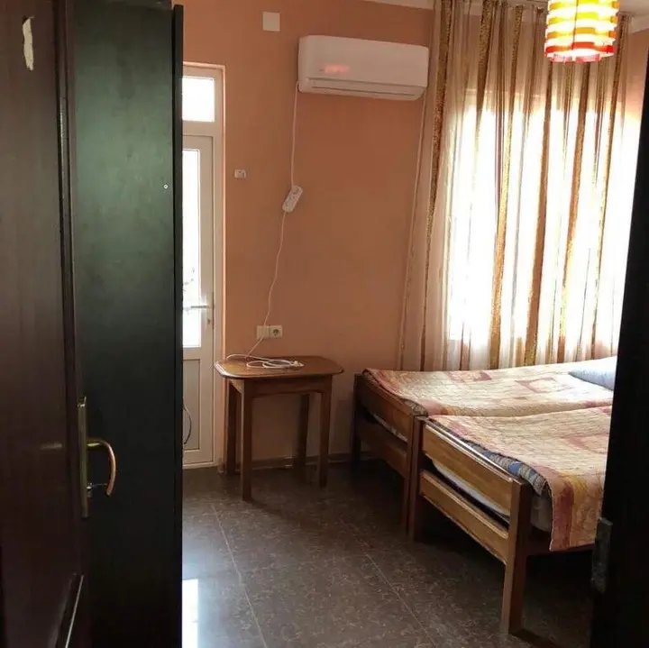 Уреки: Guro'S Guesthouse 118