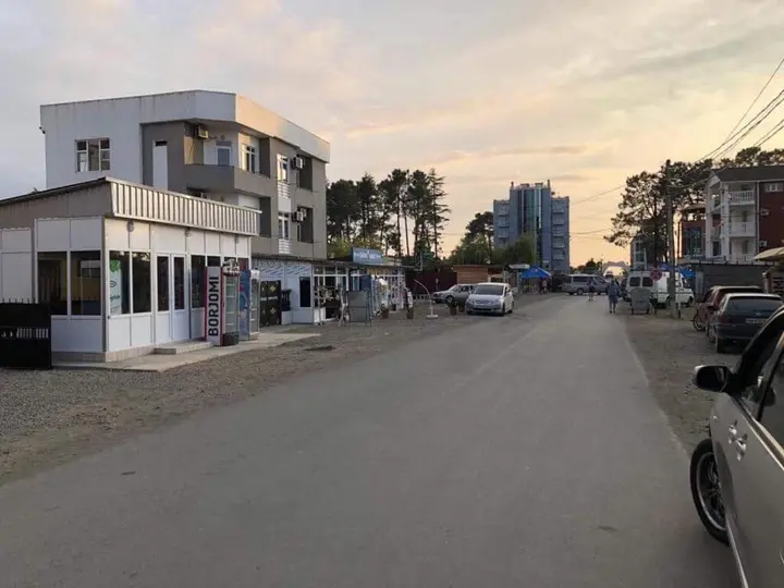 Уреки: Guro'S Guesthouse 118