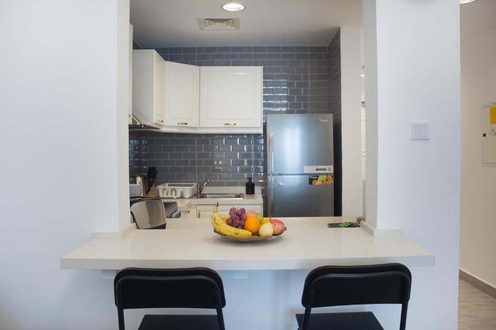 Дубай: Luxe Studio Near Discovery Gardens Metro Station