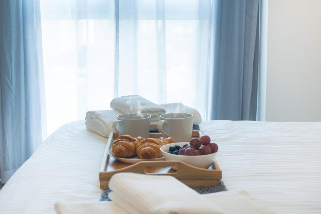 Дубай: Luxe Studio Near Discovery Gardens Metro Station