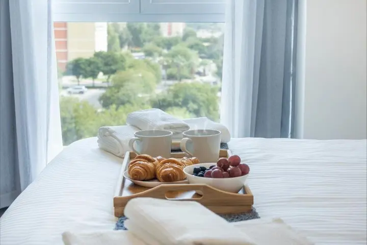 Дубай: Luxe Studio Near Discovery Gardens Metro Station