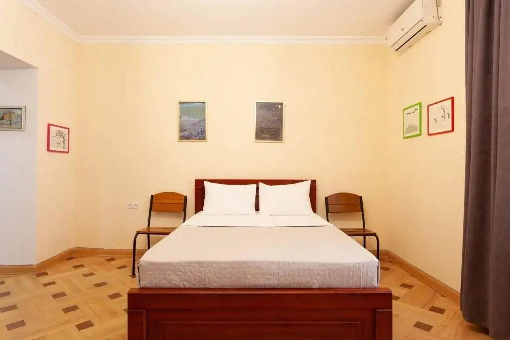 Тбилиси: ?Comfortable Studio near Wine Factory/Rooms hotel?