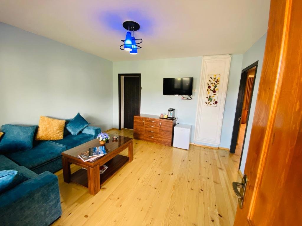 Местиа: Guesthouse AlpenRose