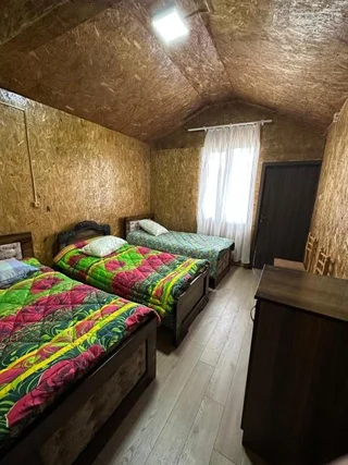 Амбролаури: Guesthouse Space