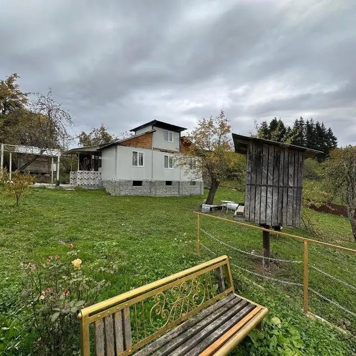 Амбролаури: Guesthouse Space