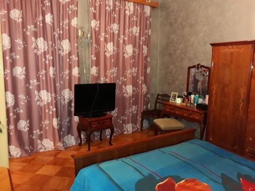 Кутаиси: friends house