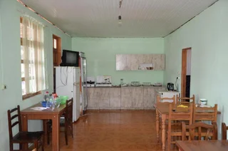 Уреки: Garden of Glee Inn