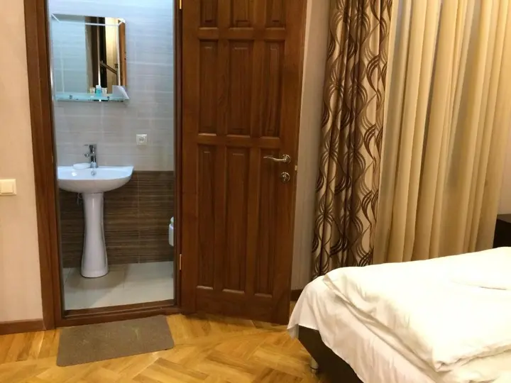 Кутаиси: Check inn hotel