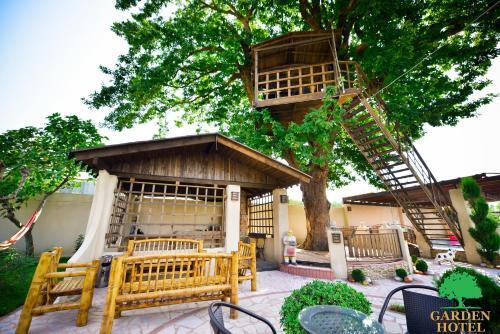 Кутаиси: Garden Hotel