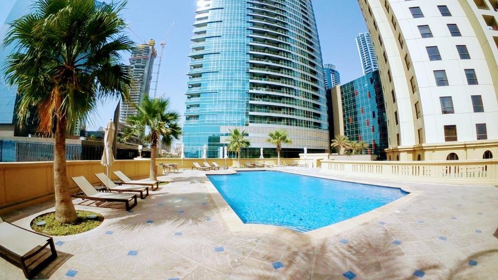 Дубай: JCB Dubai Marina Apartment