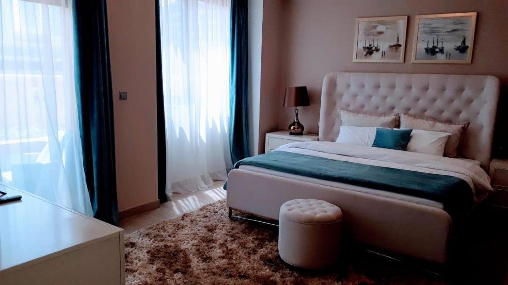Дубай: JCB Dubai Marina Apartment
