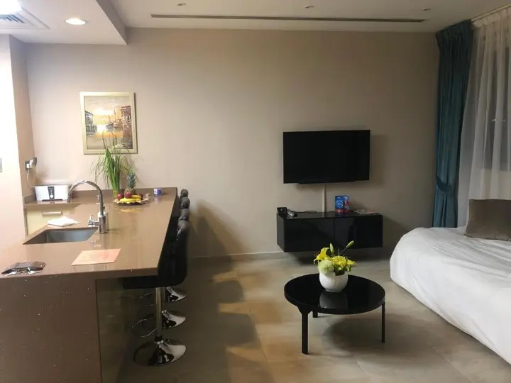 Дубай: JCB Dubai Marina Apartment