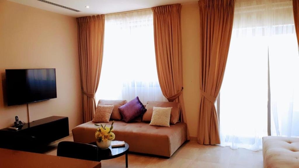 Дубай: JCB Dubai Marina Apartment