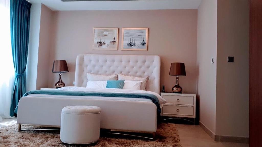 Дубай: JCB Dubai Marina Apartment