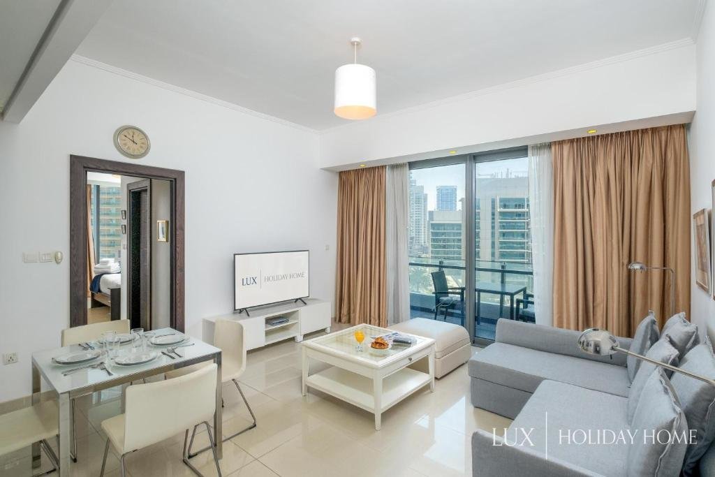 Дубай: LUX - The Modern Dubai Marina Suite 1