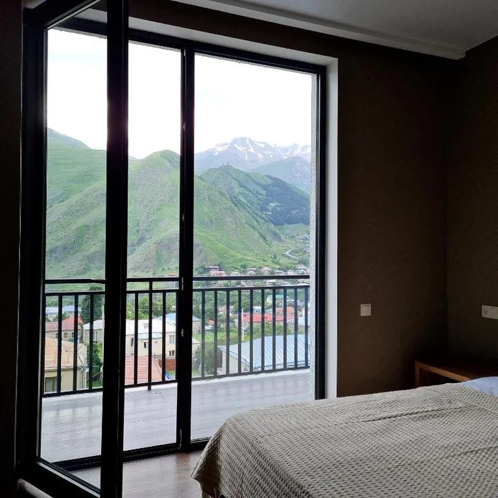Степанцминда: Kazbegi 4U