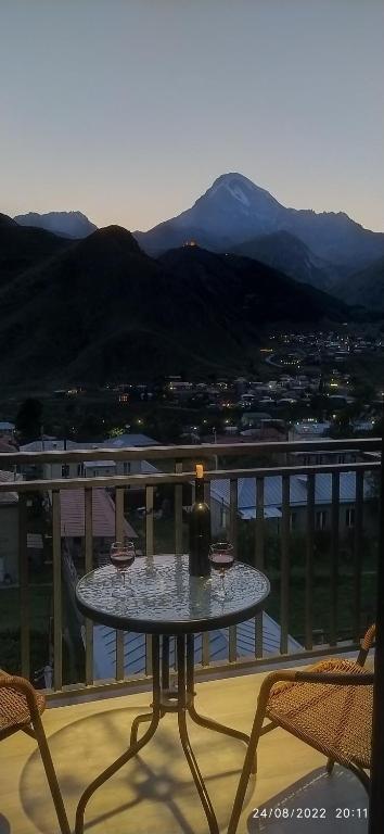 Степанцминда: Kazbegi 4U