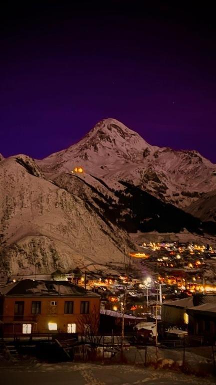 Степанцминда: Kazbegi 4U