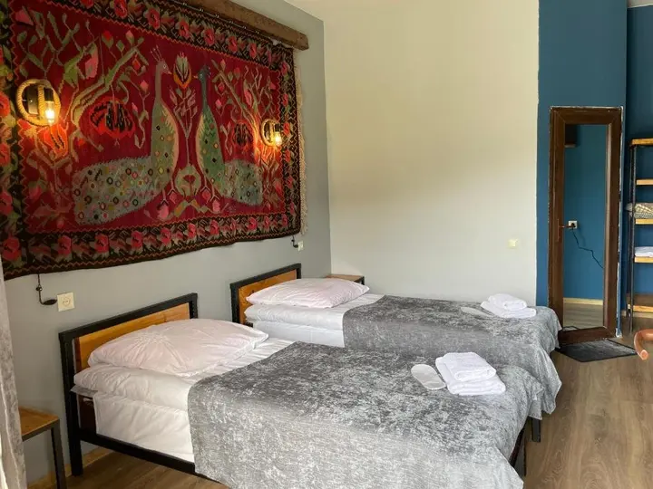 Вардзиа: Hotel Hobbiton