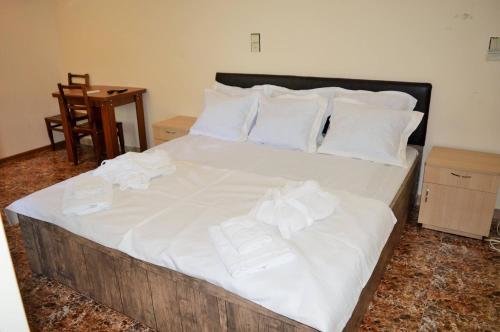 Кварели: Hotel Tedi