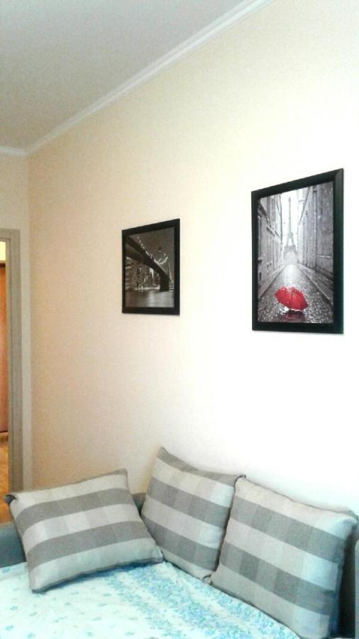 Воронеж: Apartment on Leninskiy 124 b