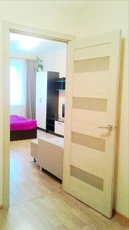 Воронеж: Apartment on Leninskiy 124 b