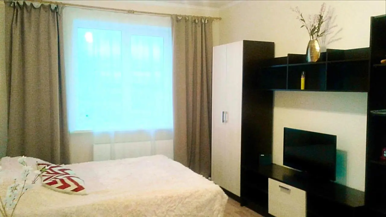 Воронеж: Apartment on Leninskiy 124 b