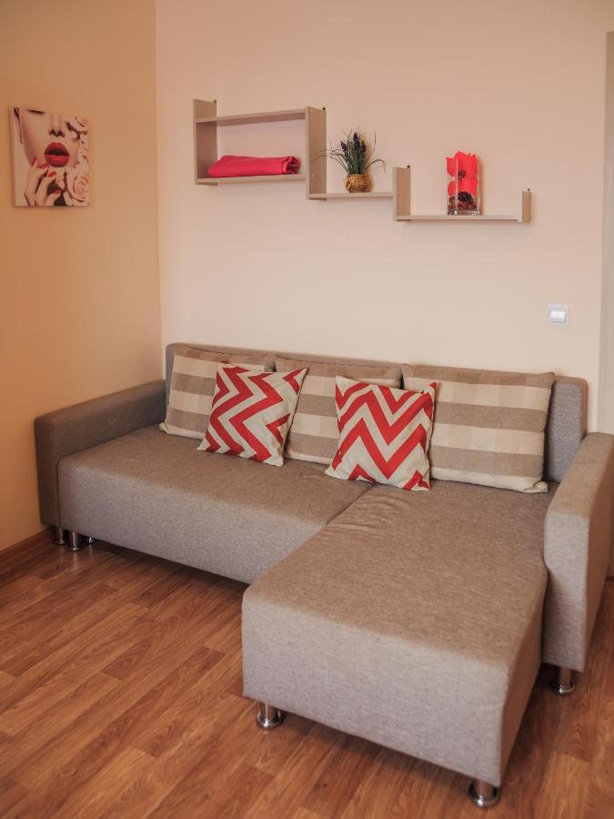 Воронеж: Apartment on Leninskiy 124 b