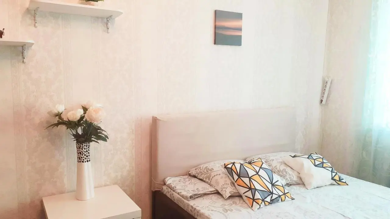 Воронеж: Apartment on Leninskiy 124 b