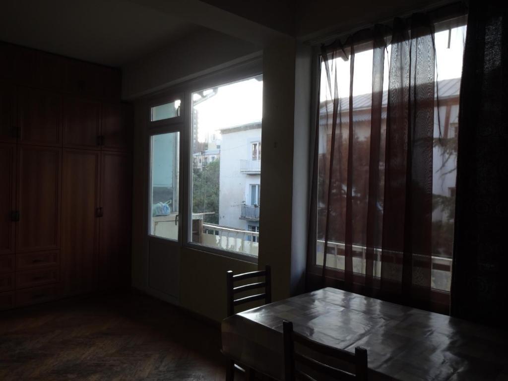 2 bedroom apartment in Saburtalo near Delisi Subway — фото 2