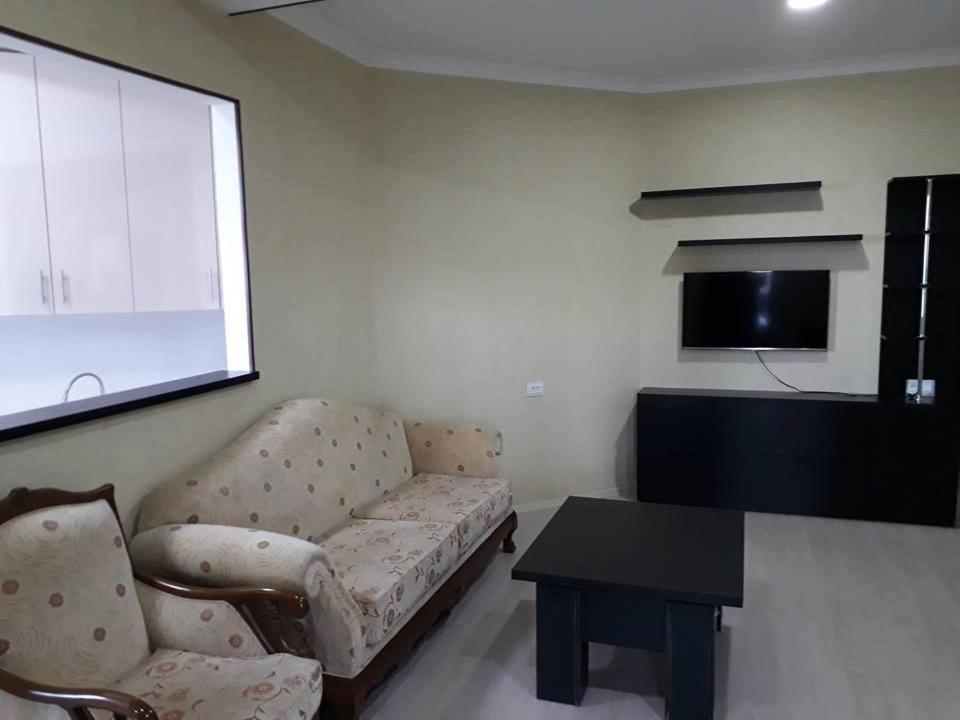 Тбилиси: 37 Vakhtang Bochorishvili Street,