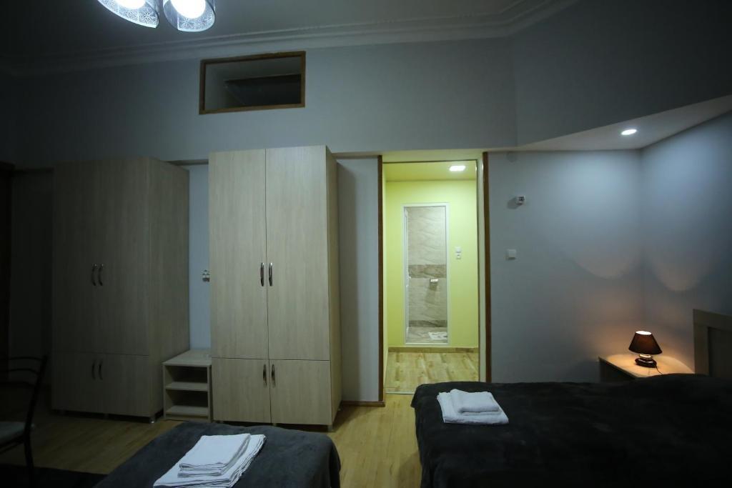 Кутаиси: Maia's Apt 2nd Dead End