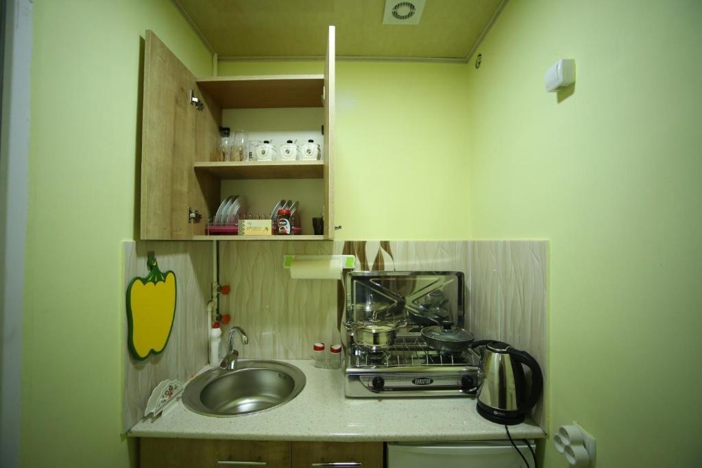 Кутаиси: Maia's Apt 2nd Dead End